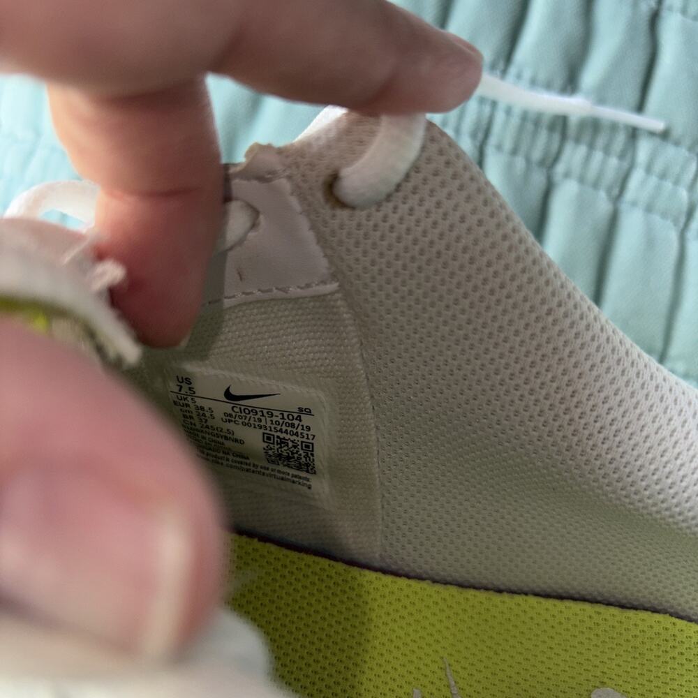 Nike Air Force 1 Neon Green White Sneakers Tennis Shoes Size 7.5 Worn Once - Picture 7 of 9